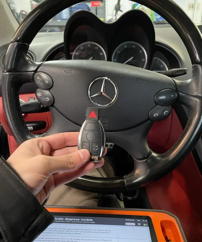 Programming Mercedes KEYLESS-GO chrome smart key through EIS module and server authentication